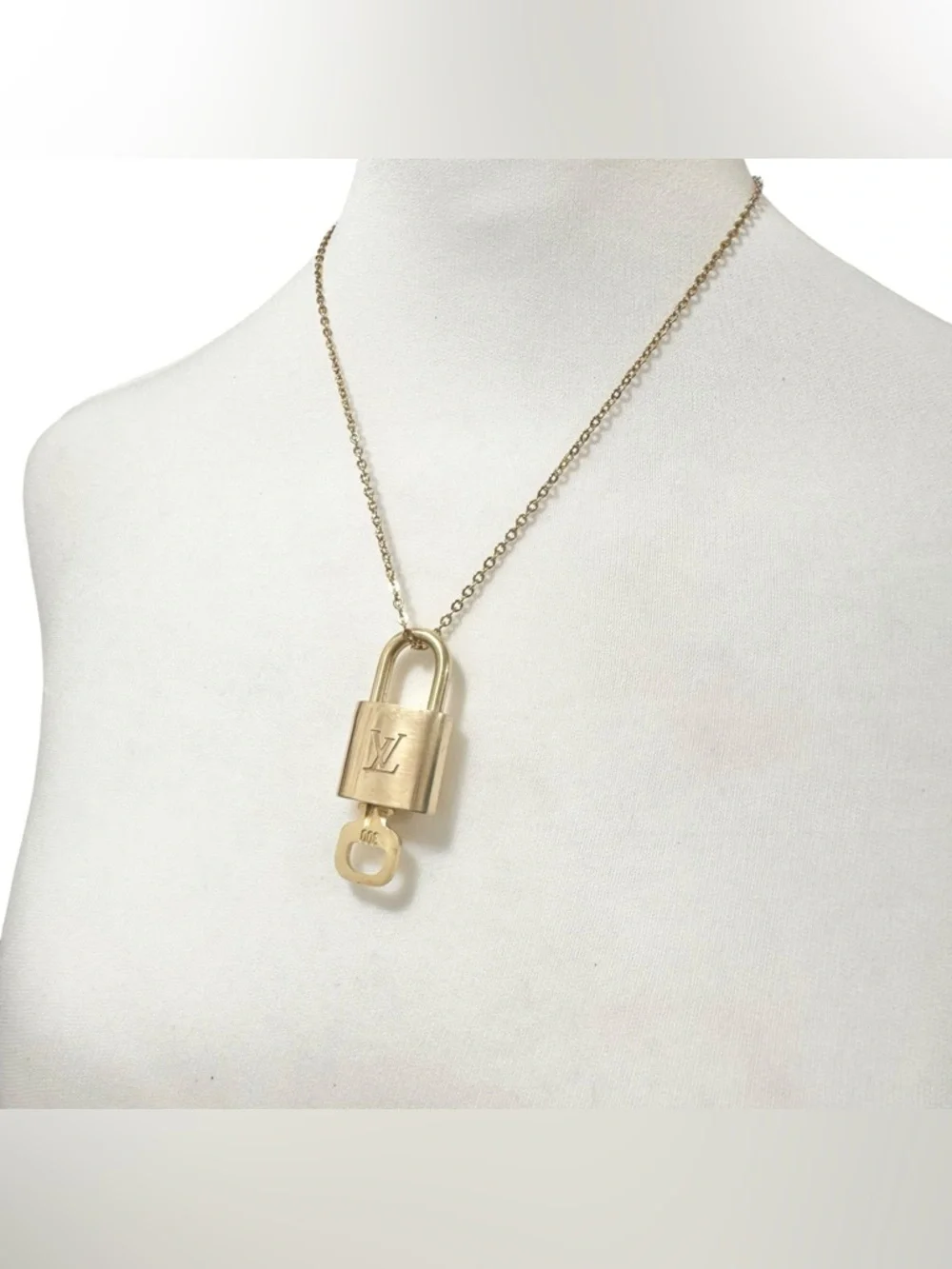 Authentic Louis Vuitton #306 Lock & Key Set on a 18K Gold Plated Chain Necklace - Picture 9 of 10